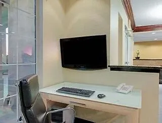 Days Hotel